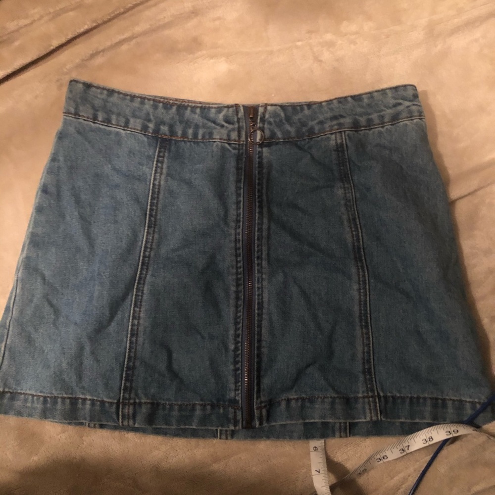LAST CHANCE Altar’d State Zipper Skirt Size Small Denim Blue Short Casual